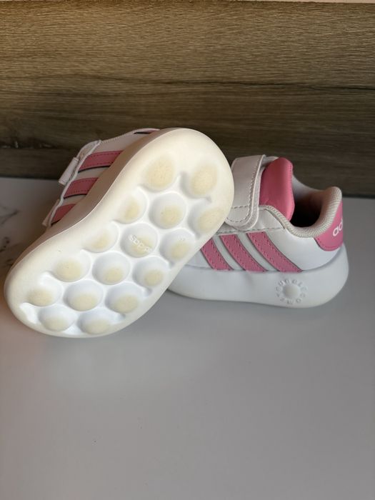 Детски обувки Adidas 19