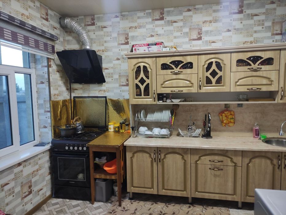 Xovli sotiladi. Koʻksaroy tutzorda