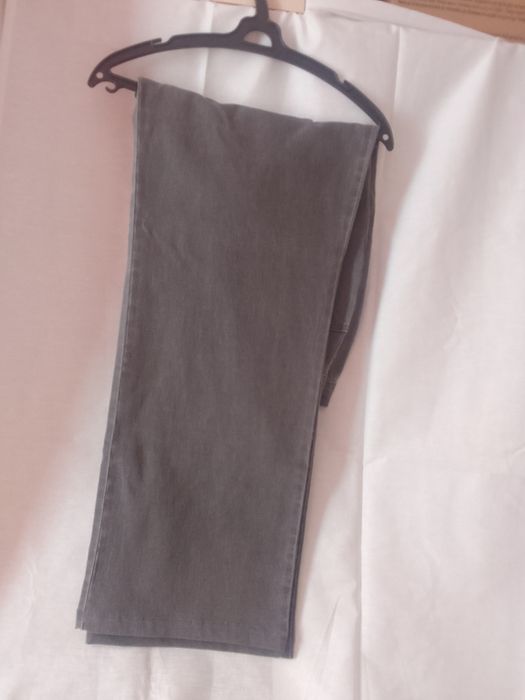 Продам джинсы женские