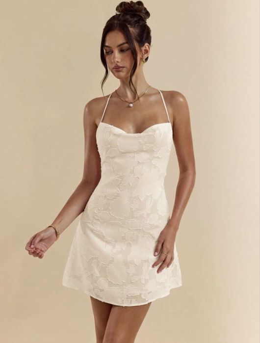 Нежна къса рокличка