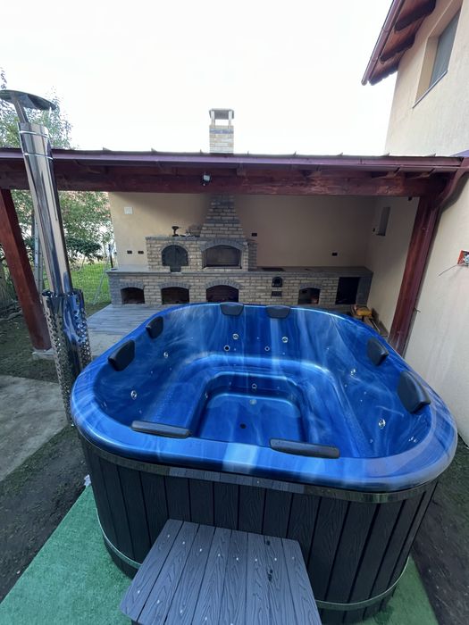 Ciubar din fibra jacuzzi