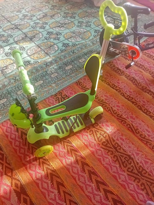 Продам машинку, самокат, велосипед