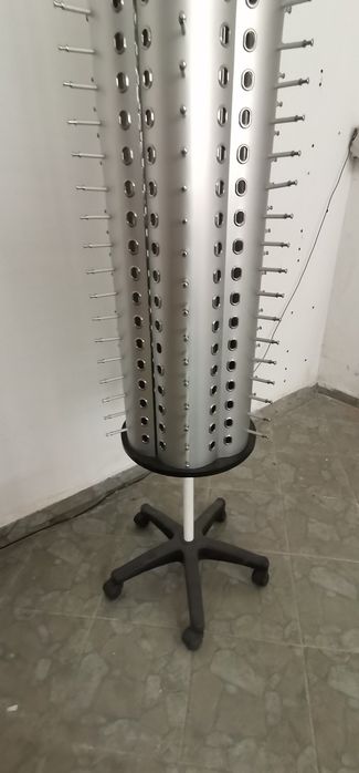 Търговско оборудване за магазин