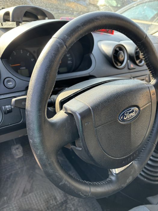 Разполагам с три броя Форд фиеста за части 1.25 бензин и 1.4tdci