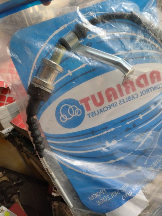 Mazda 323 старушка  трос сцепления