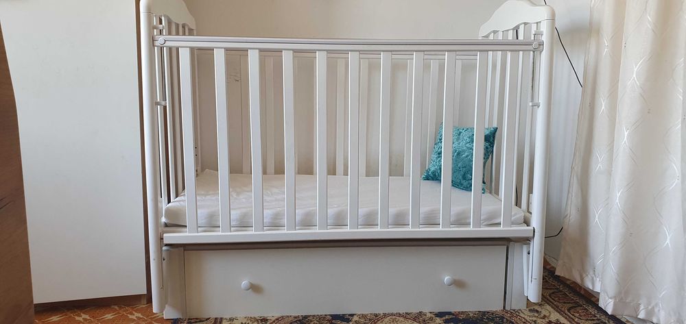 Продам детскую кроватку