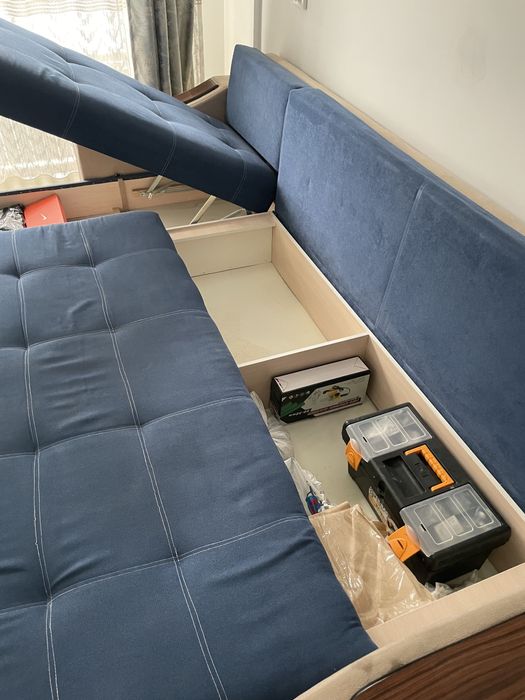 Диван б/у синий