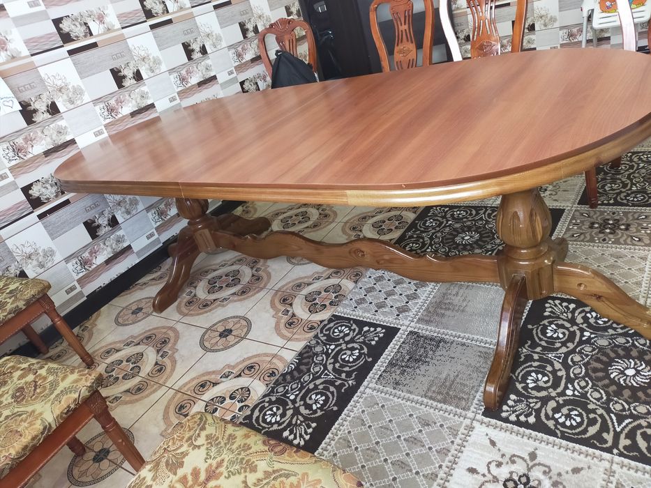 Гостиничный стол