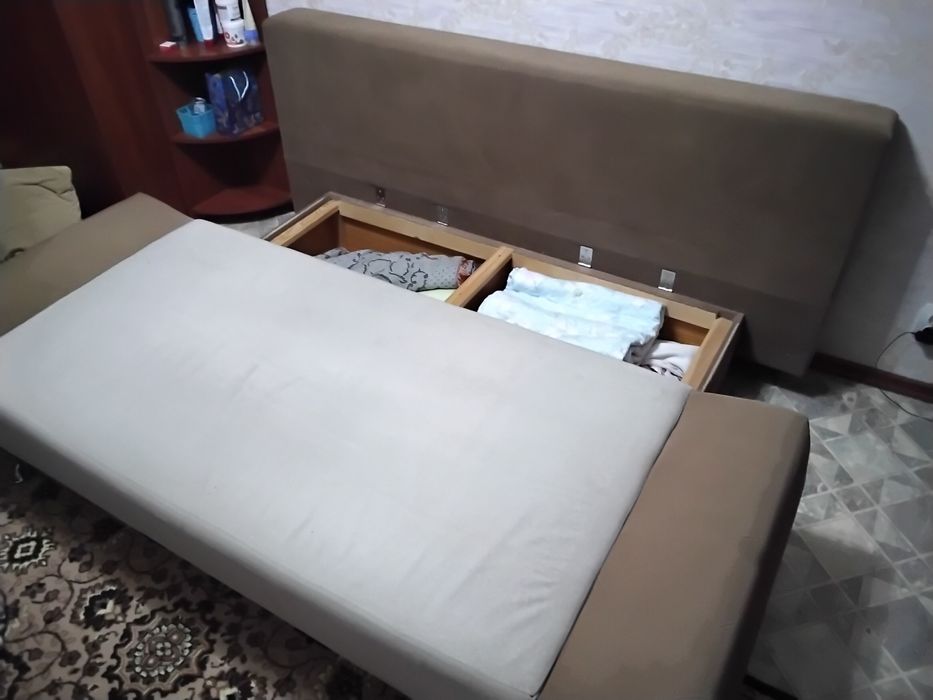 Продам диван- софа.