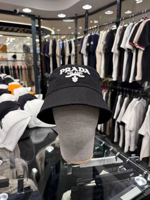 Унисекс шапки различни модели