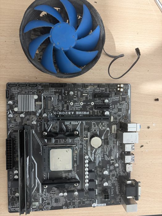 r5 2400g + a320m + 16 gb ram + кулер
