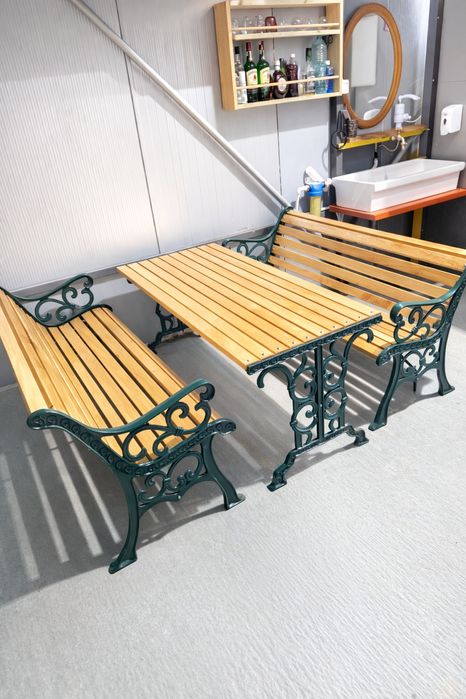 Bănci din fontă din secXVIII, în stil victorian, recondiționate,stejar