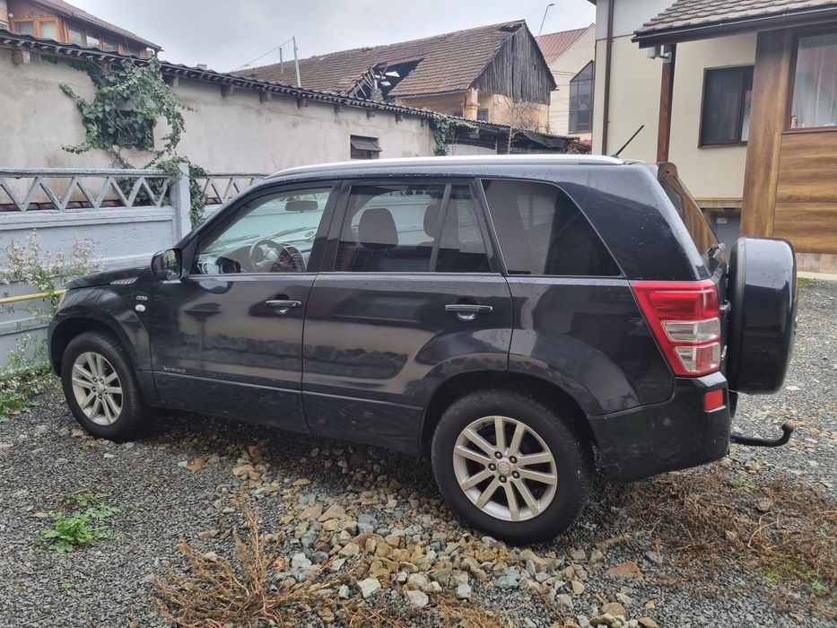 Vând Suzuki Grand Vitara  4x4