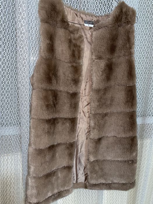 Vestă crem de blană marimea M