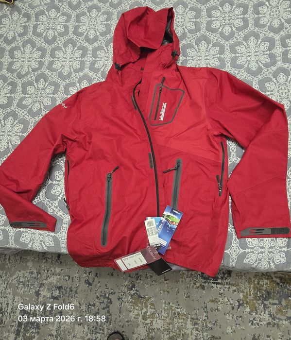 Фирменная куртка