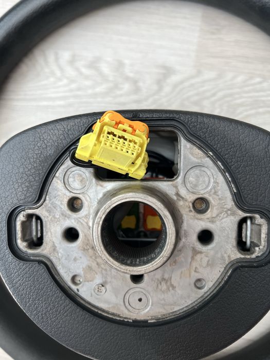 Трилъчев волан с еърбег за Голф 5 VW Golf 5