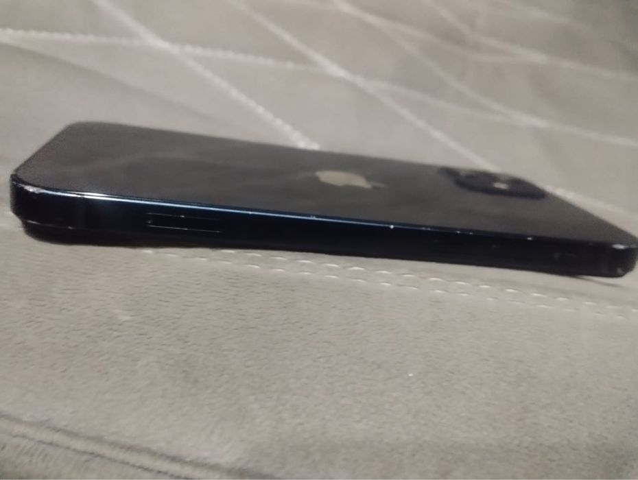 Айфон 12.  128.