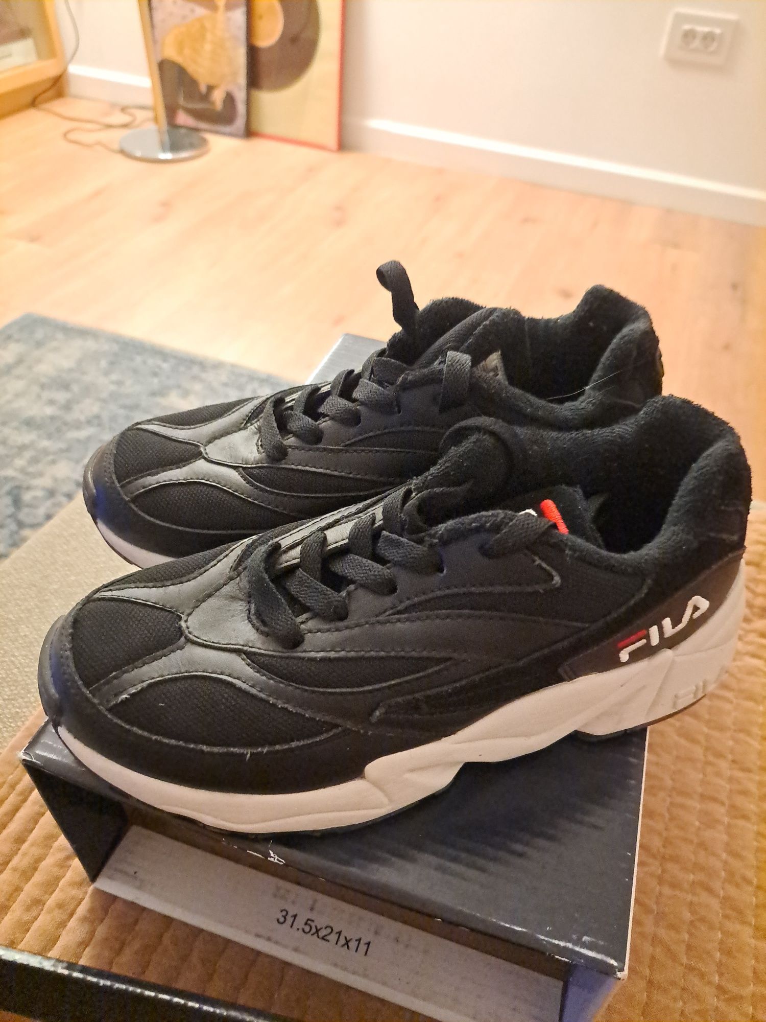 Fila venom low hot sale