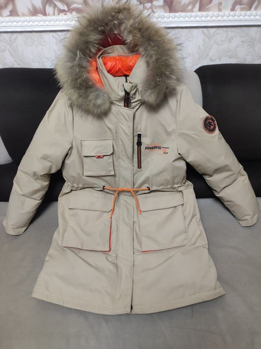 Продам куртку новую