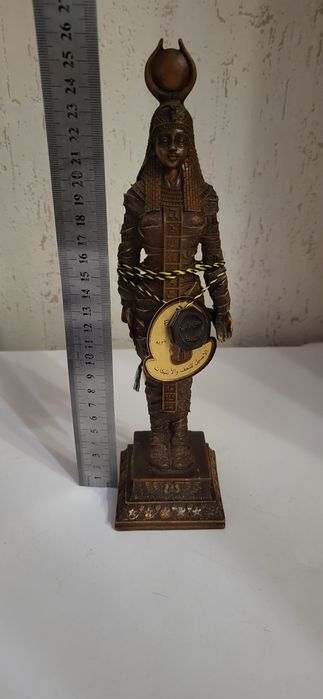 С Египта статуэтка