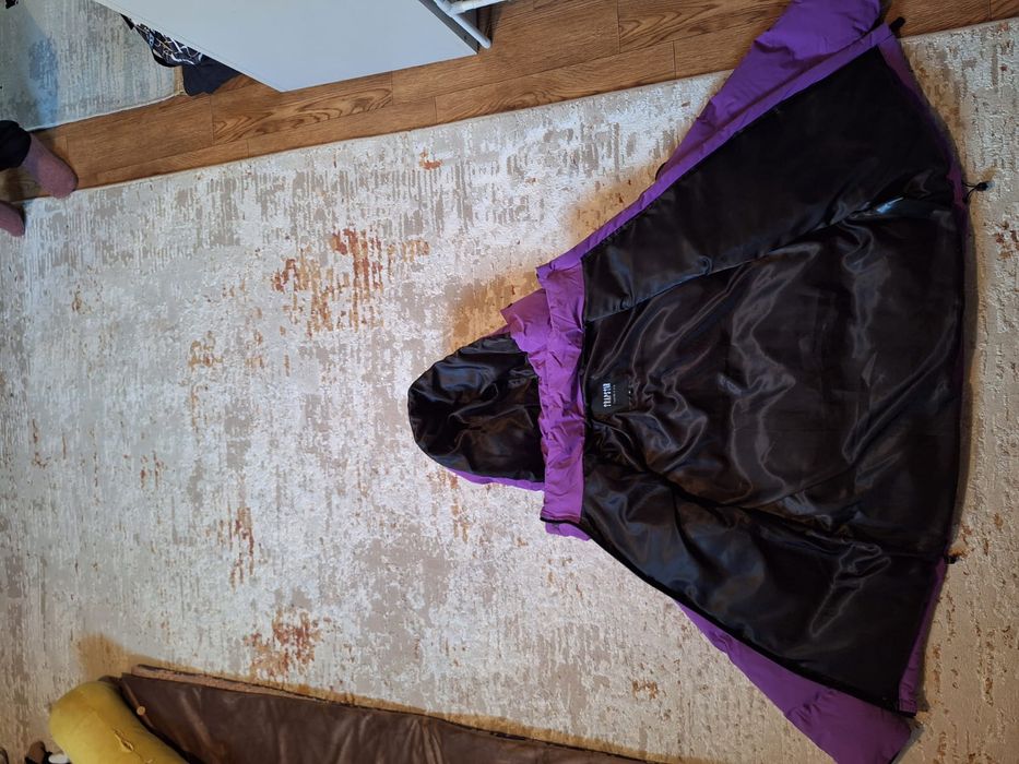 Продам куртку фиолетового цвета