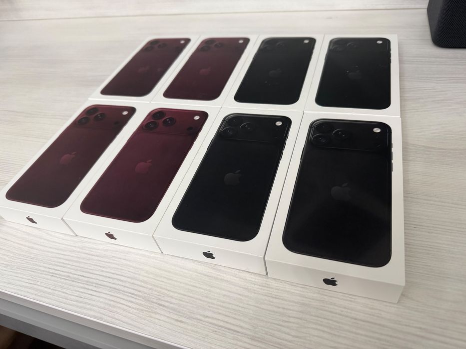 IPhone 18 Pro Max, (512, 1tb). бургунди, черный. Американец.