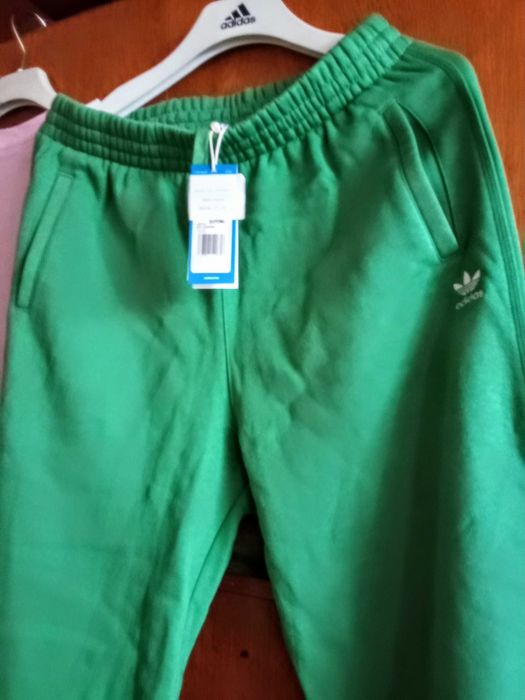 Дебели, комфортни долнища Adidas