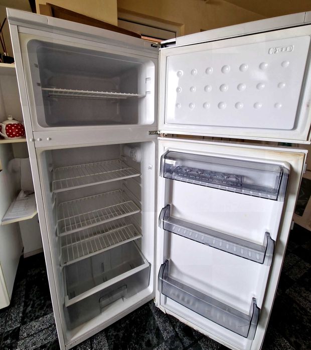 Frigider Arctic AD266+ – 260 L