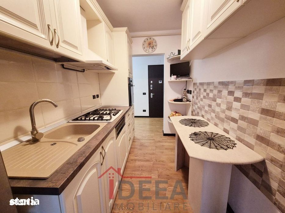 Apartament cu 3 camere, decomandat, ultracentral
