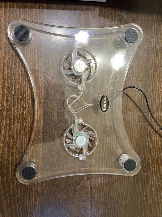 подложка за лаптоп