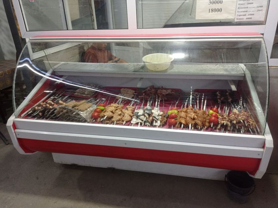 Текин! доставка шахар ичи.келишамиз.Чангини суртворса янгидей.Витрина