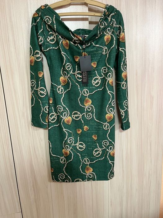 Рокля Алеса чисто нова