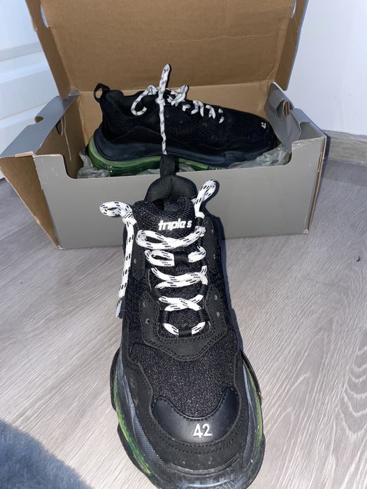 vand BALENCIAGA triple S noi.