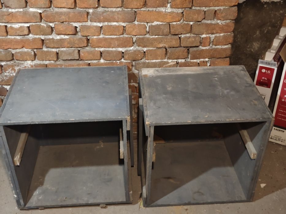 2 масивни сандъка