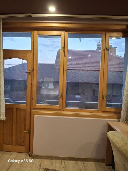 Дървена дограма със стъклопакет