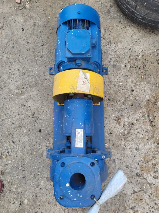 Асинхронный двигатель, мощный насос!