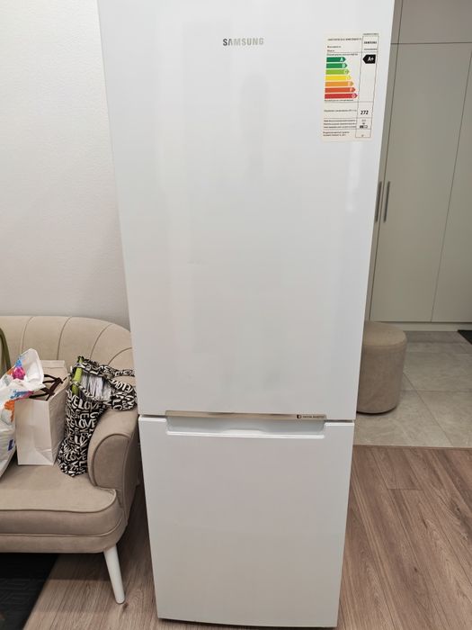 Холодильник Samsung RB30A30N0WW