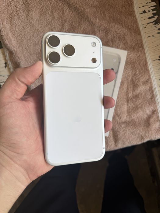 iphone 17 pro max pamit 256g yomkost 97% holati oqip tel qlila karopka