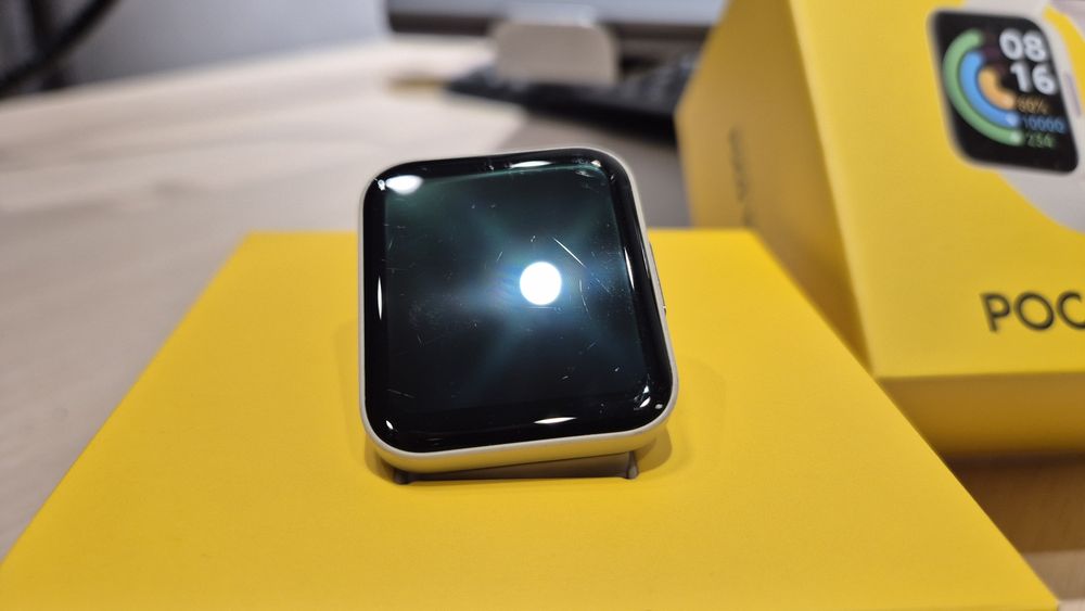 Продам смарт часы Poco watch