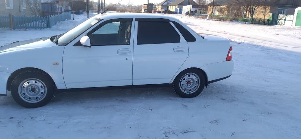Продам Приору  2.