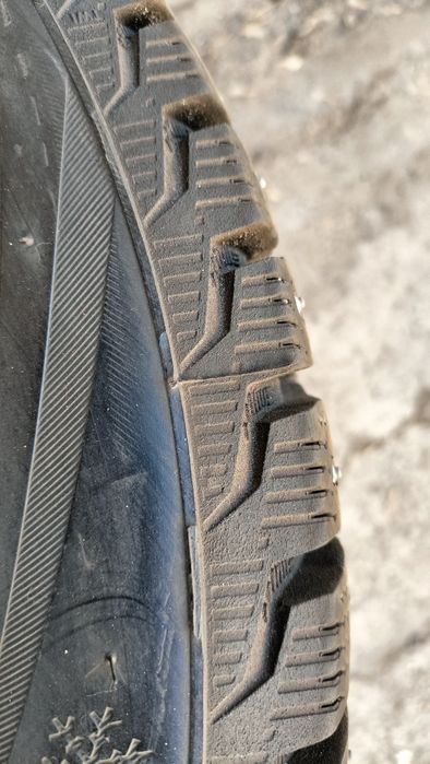 Продам шины зимние