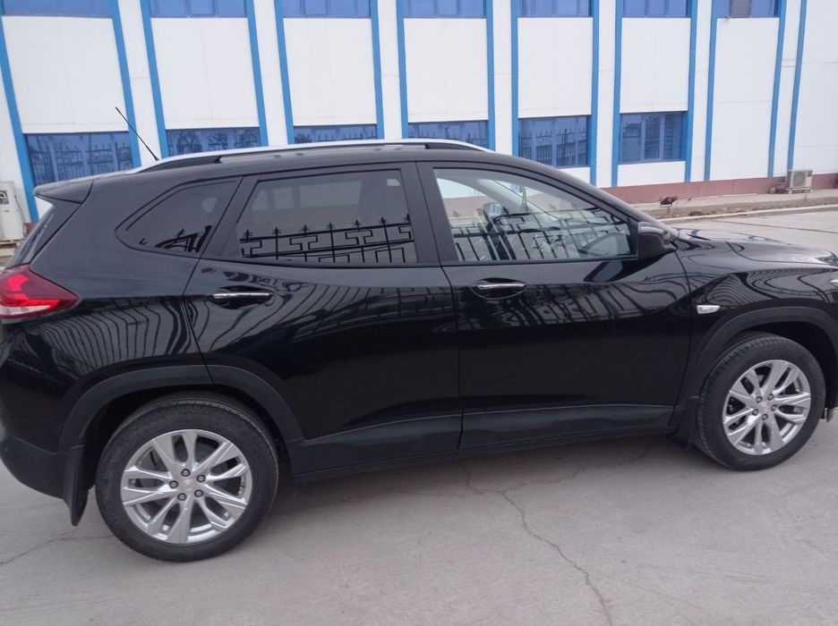 Tracker 2 LTZ plus qora kafolat