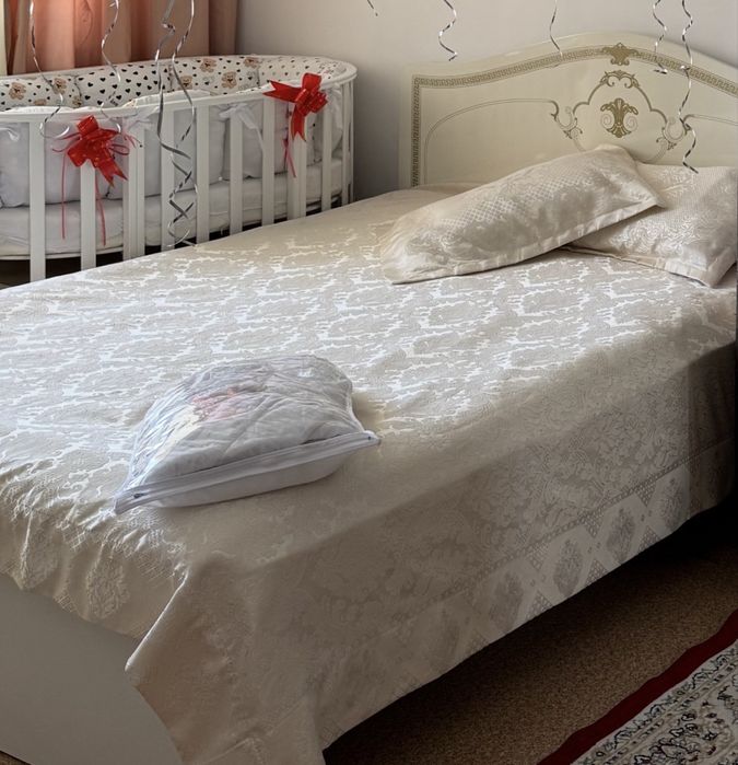 Спальный гарнитур