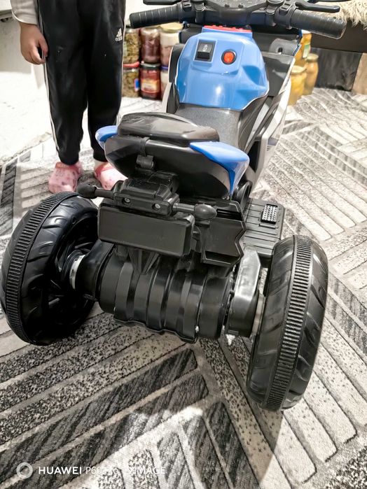 Акумулаторен мотор