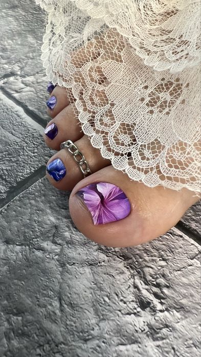 Маникюр с покрытием, педикюр, наращивание