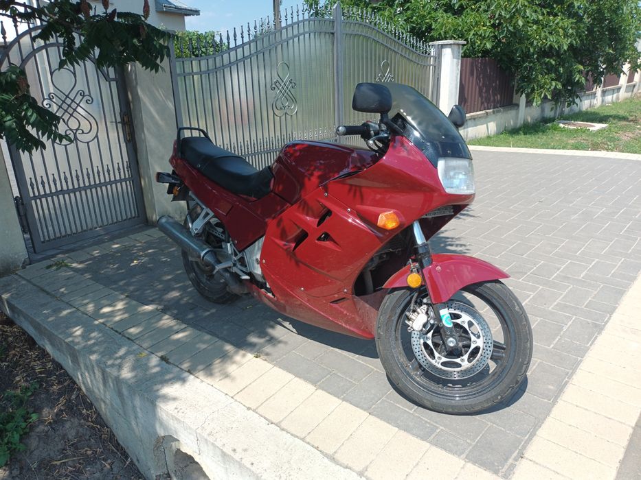 Honda VFR 750 RC 24
