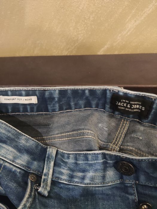 G-STAR , Pause, Jack&Jones.