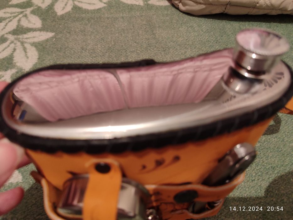 Фляжка  подарочная, под алкоголь.