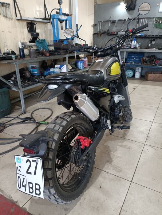 Мотоцикл скрамблер 250куб