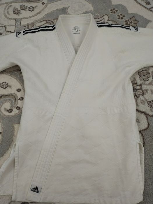 Кимано Adidas / для дзюдо